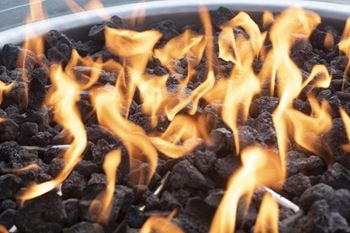 Outdoor natural fire pit